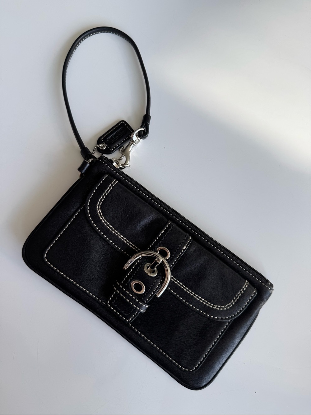 Y2K Coach Soho Leather Buckle Wristlet Clutch